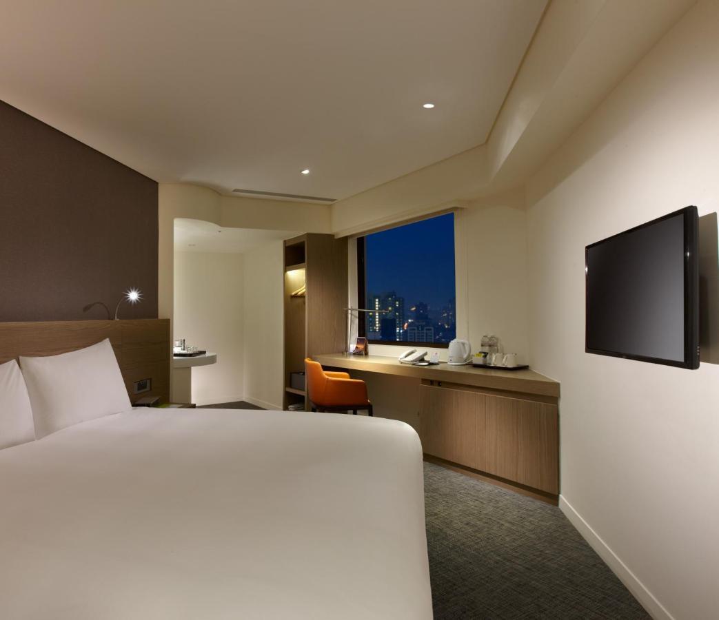 Royal Inn Taipei Linsen - Huashan 1914 Creative Park Eksteriør billede